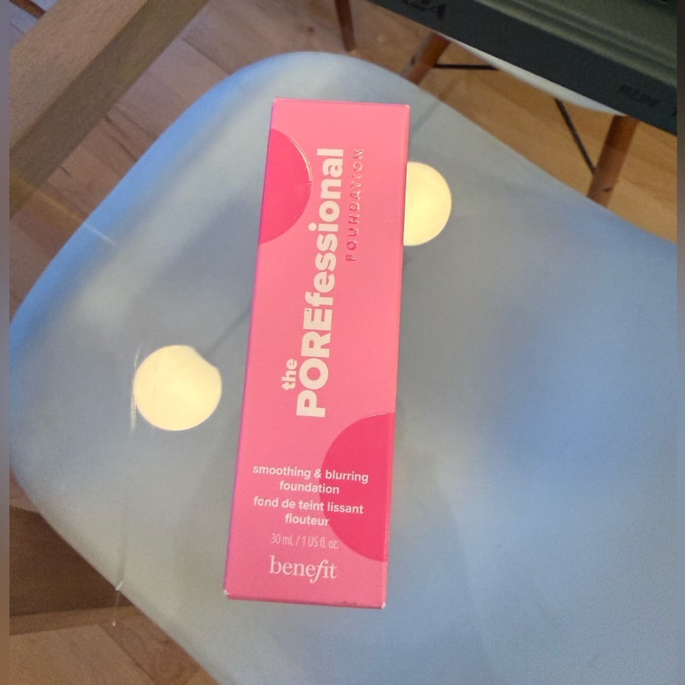 Benefit POREfessional Foundation in 36W